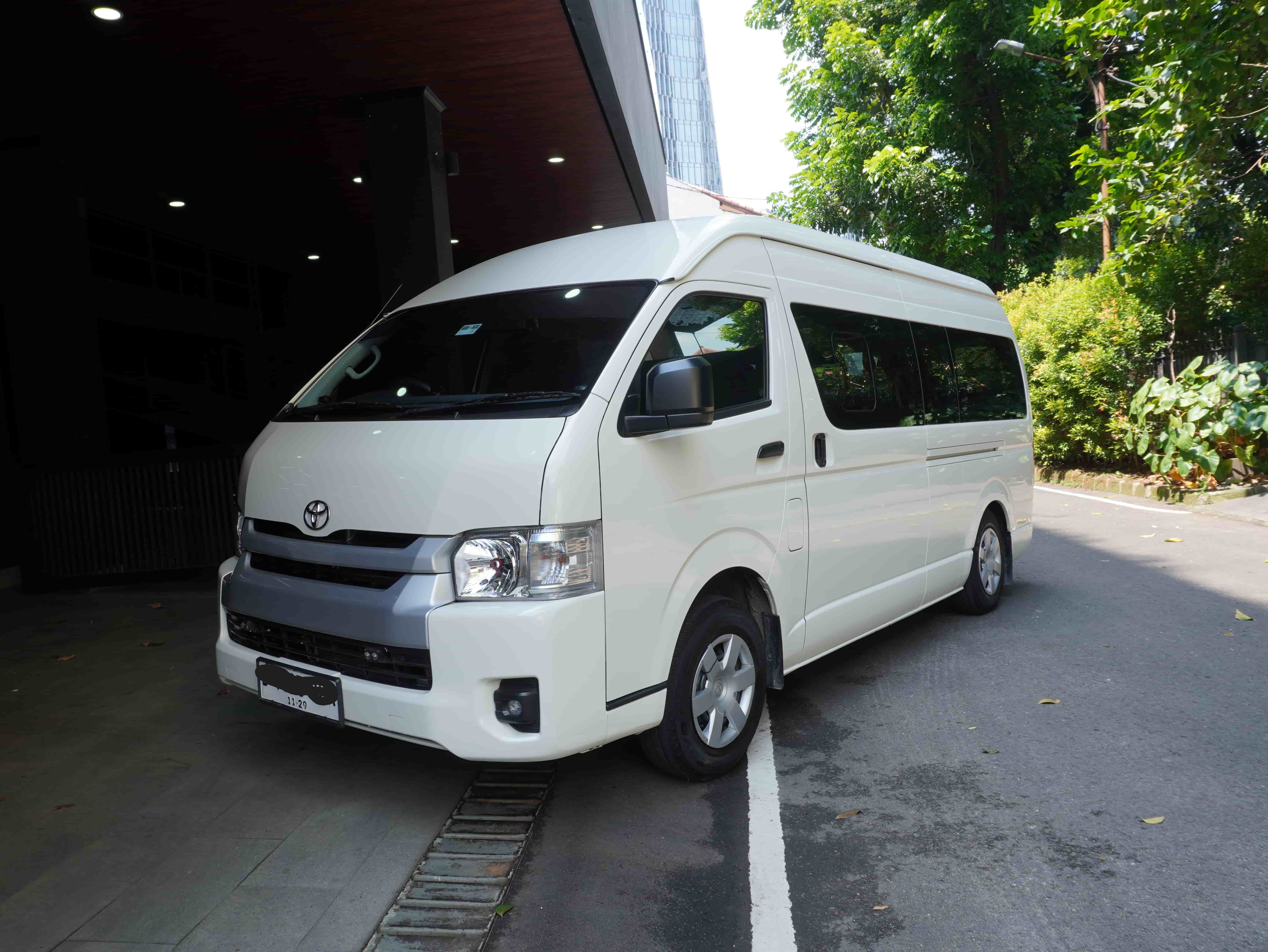 Interior Toyota Hiace