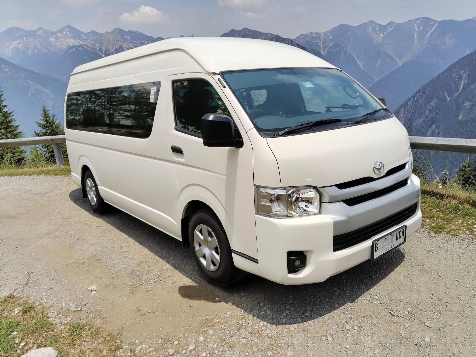 Interior Toyota Hiace