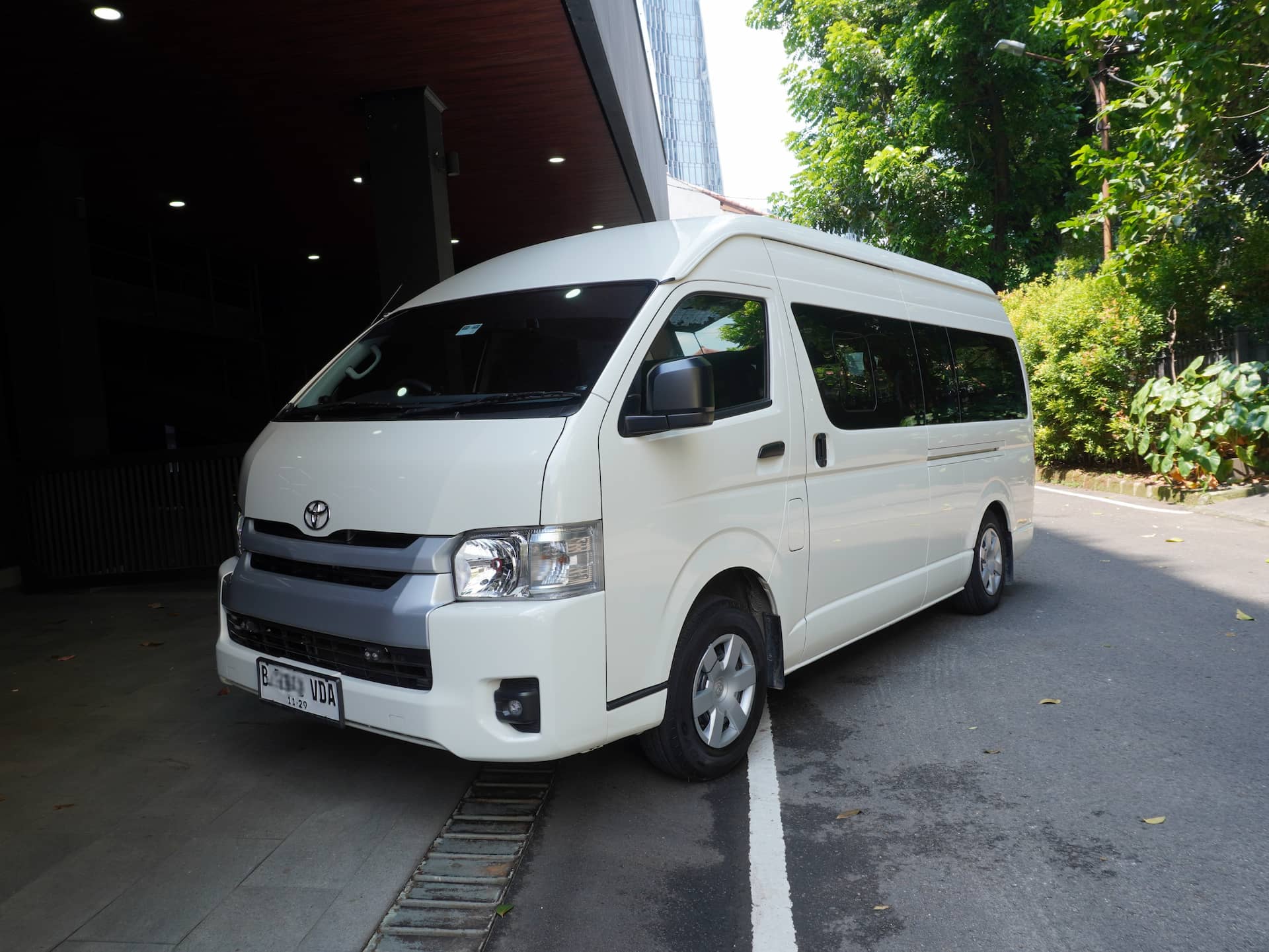Sewa Hiace Commuter